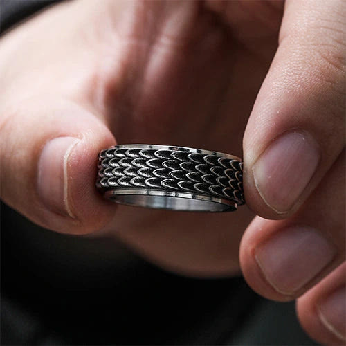 Retro Dragon Scale Spinner Anxiety Ring