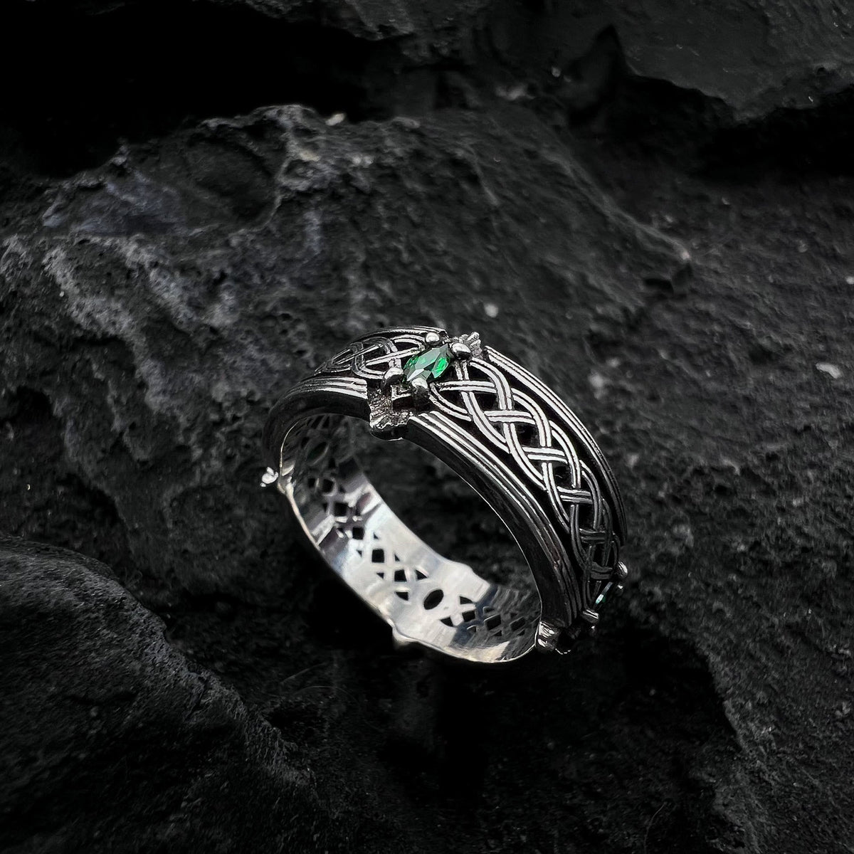 Handcrafted 925 Silver Green Gemstone Celtic Ring