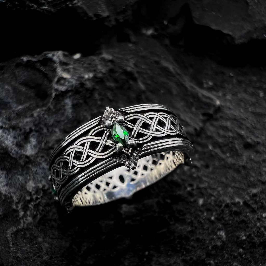 Handcrafted 925 Silver Green Gemstone Celtic Ring