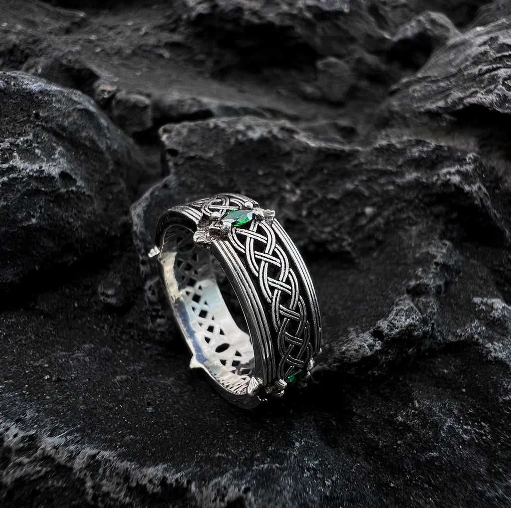 Handcrafted 925 Silver Green Gemstone Celtic Ring