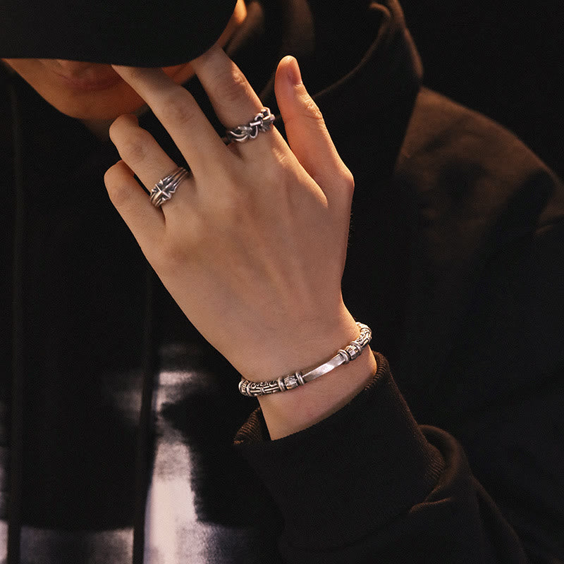 Mobius Strip Rotating Bead Twisted Bracelet