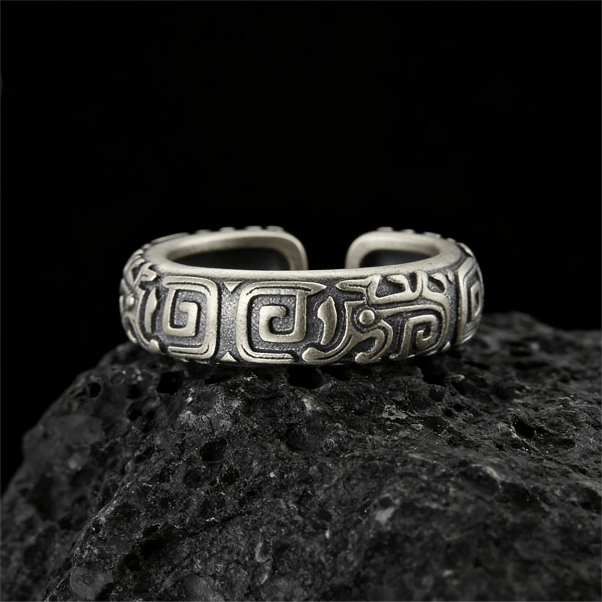 Intricate Rune Labyrinth Interlock Ring