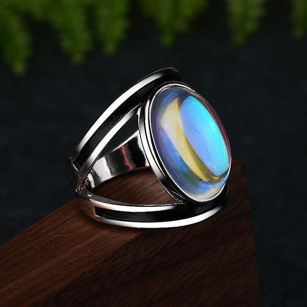 Elegant Moonstone Ring | Stunning Rainbow Sparkle with Unique Design | Perfect Accessory for Everyday Wear